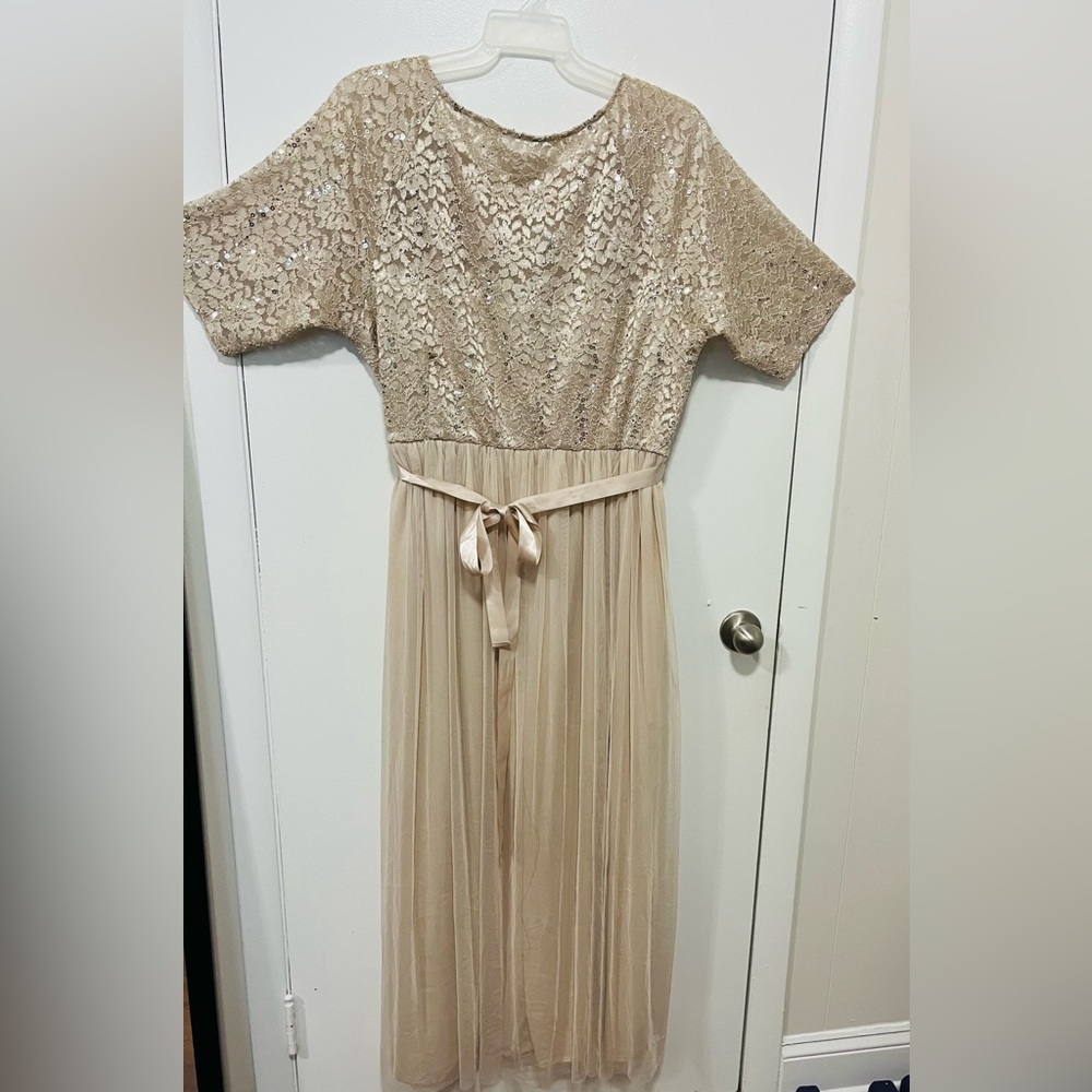 Elegant Cream Women's Dress